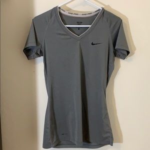 Women’s Nike dri-fit t-shirt